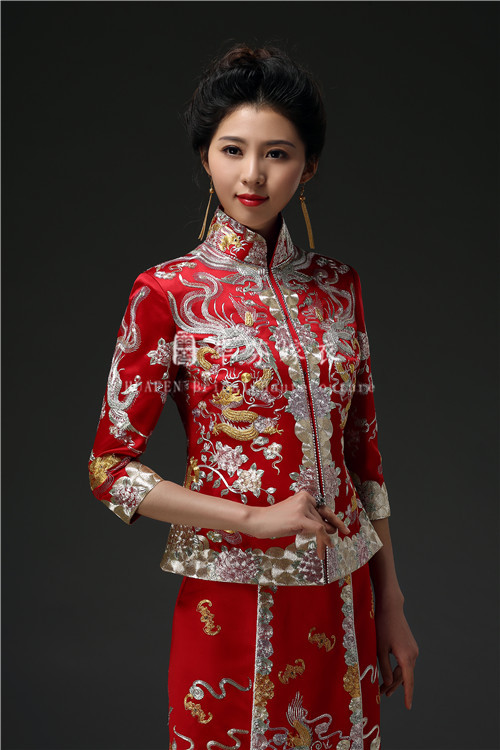 解析裙褂的服饰特色与文化内涵